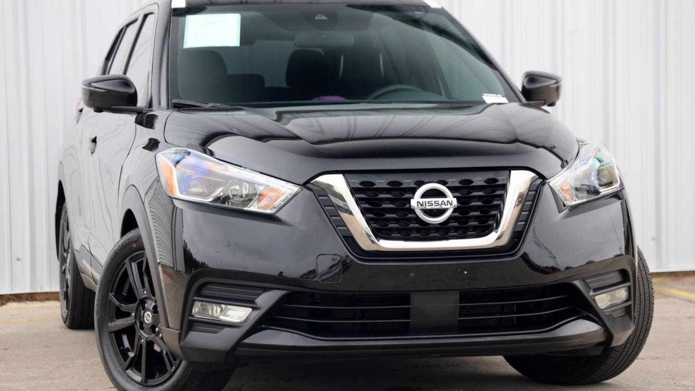 2020 nissan kicks sr
