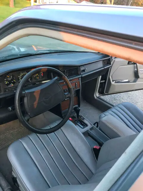 mercedes-benz 190e 2.6 sedan in great shape