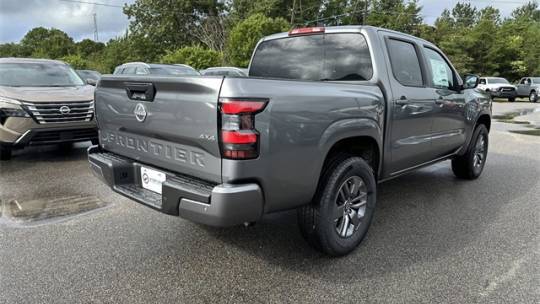 2025 Nissan Navara (Frontier) sv