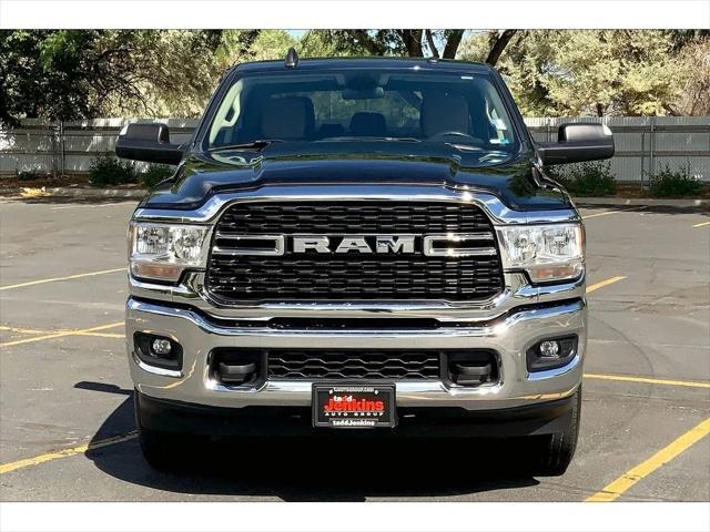 2022 ram 3500 big horn mega cab 4x4 6'4' box