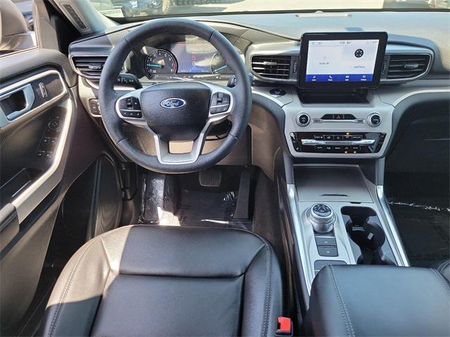 2024 ford explorer xlt