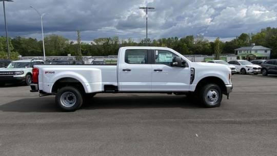 new 2024 ford super duty f-350 xl crew cab 8' box drw 4wd