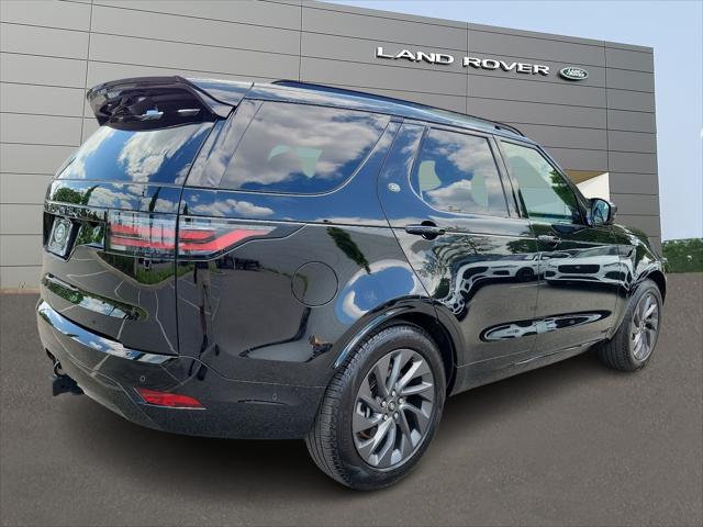 2024 land rover discovery p300 dynamic se