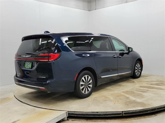 2022 chrysler pacifica hybrid limited
