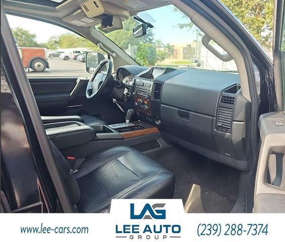 2012 nissan titan sl