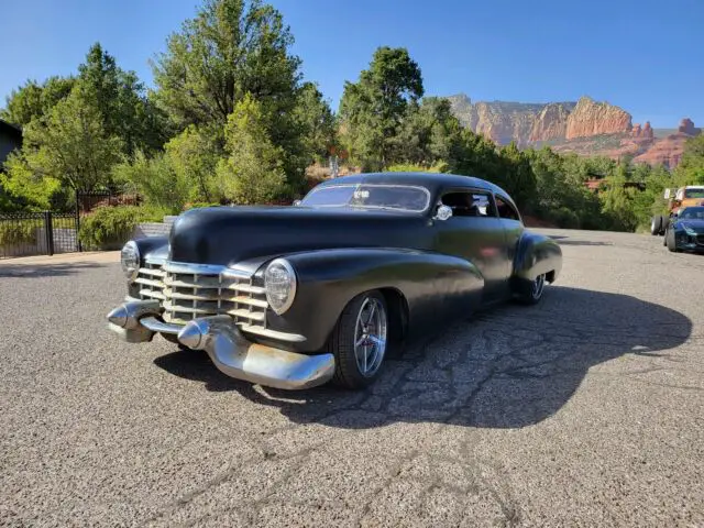 1946 cadillac 62 fastback coupe black rwd automatic ,with lots of parts