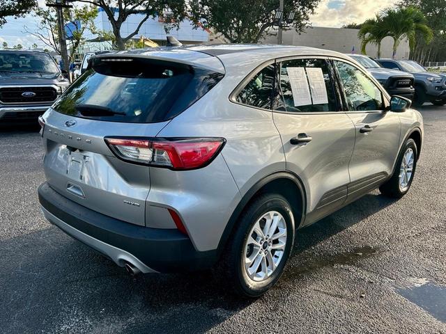 2022 ford escape s