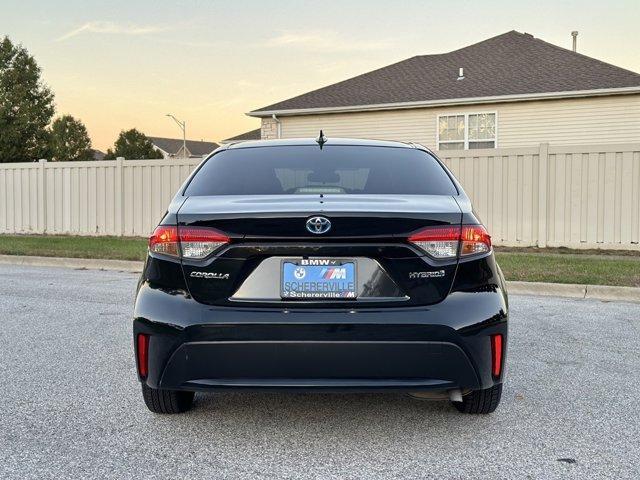 2021 toyota corolla hybrid le