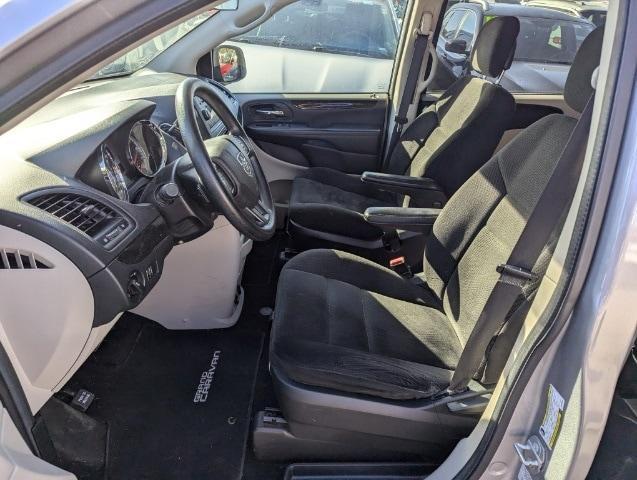 2017 dodge grand caravan se