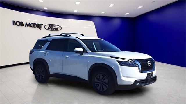 2023 nissan pathfinder sv
