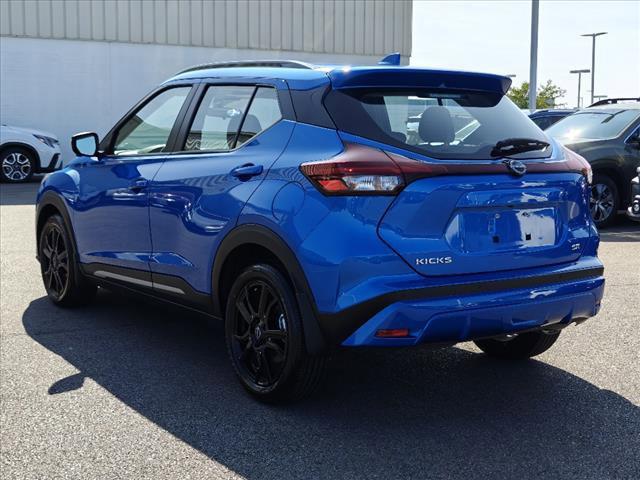2024 nissan kicks sr
