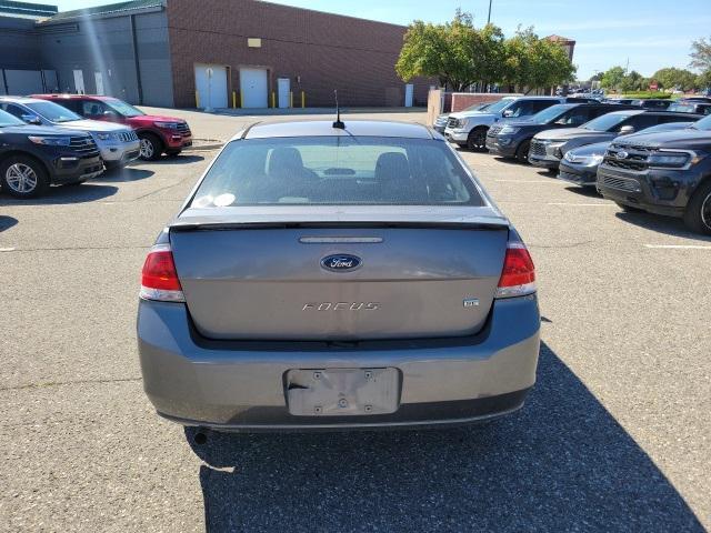 2010 ford focus se