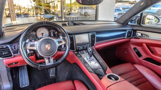 2014 Porsche Panamera gts