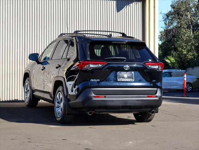 2020 toyota rav4 le