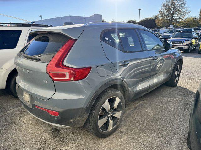 2020 volvo xc40 t4 momentum