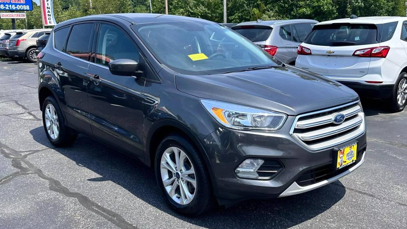 2019 ford escape se
