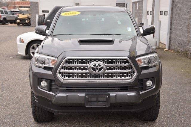 2016 toyota tacoma trd sport 4x4 trd sport 4dr double cab 5.0 ft sb 6a for sale in chicopee, massachusetts