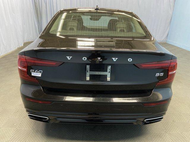 2022 volvo s60