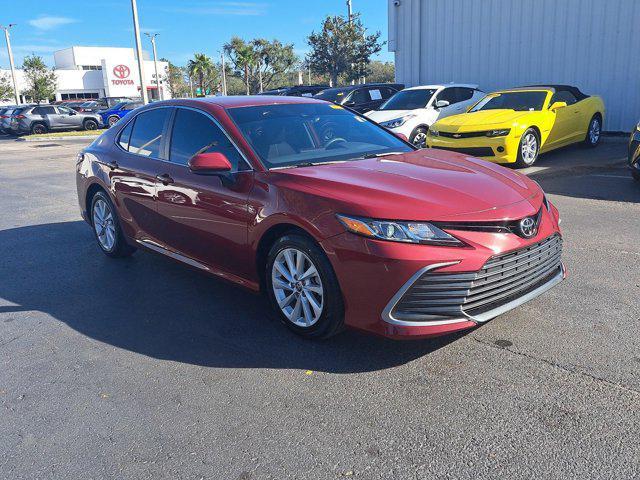 2022 toyota camry le