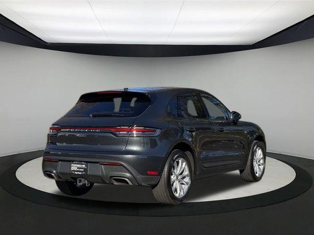 2024 porsche macan base