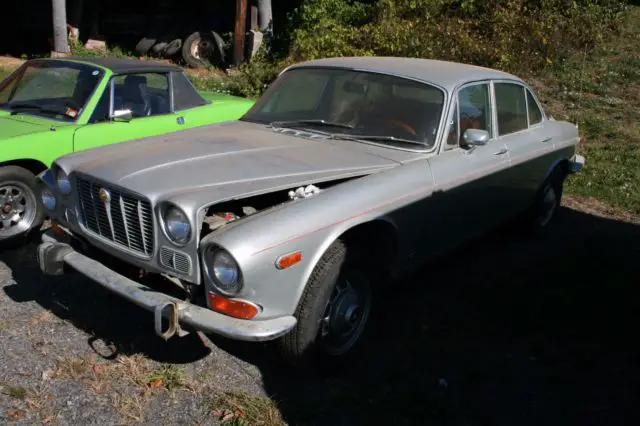 1973 jaguar xj6 barn find