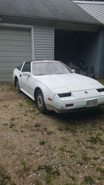 nissan 300zx t-tops, 5 spd. very restorable