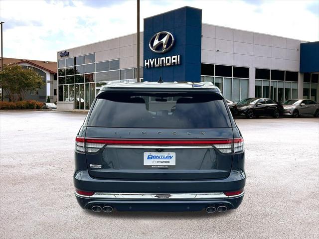 2022 lincoln aviator black label