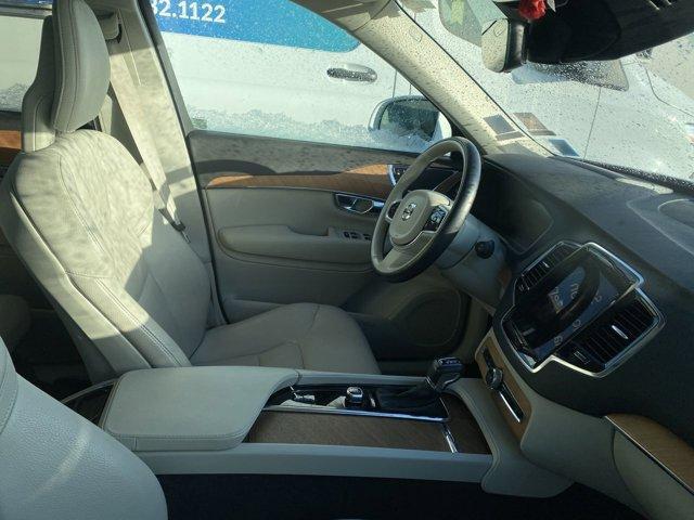 2022 volvo xc90 t6 momentum 6 passenger
