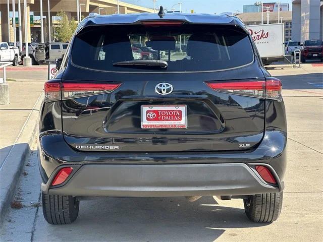2023 toyota highlander xle