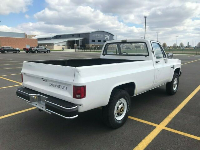 1987 v20 k20 chevrolet 4x4 fuel injected 350 no reserve