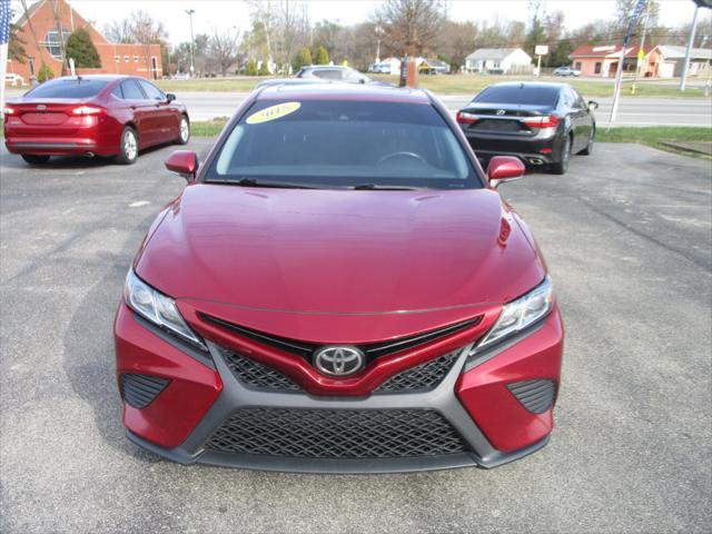 2018 toyota camry se