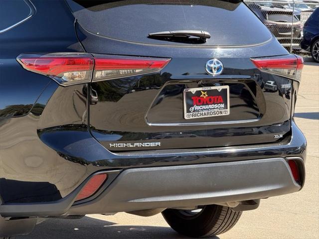 2023 toyota highlander hybrid xle