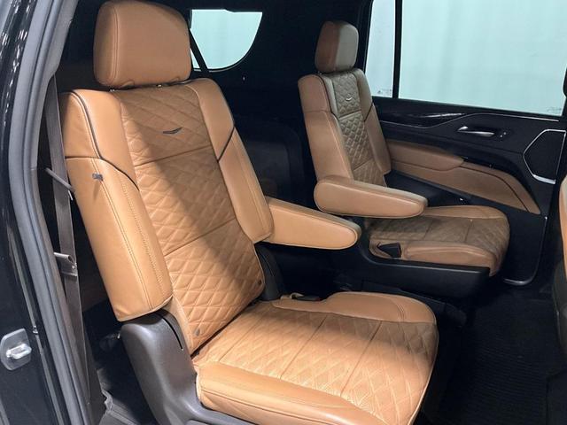 2023 cadillac escalade esv sport