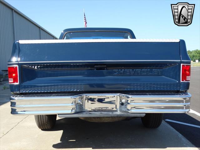 1987 chevrolet pickup truck custom deluxe