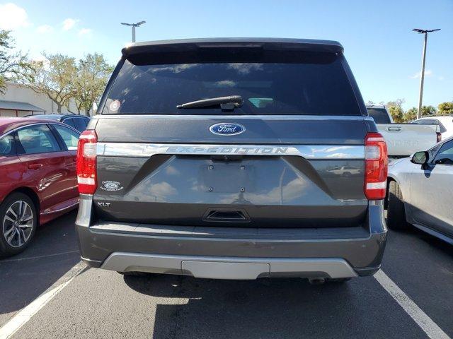 2021 ford expedition xlt