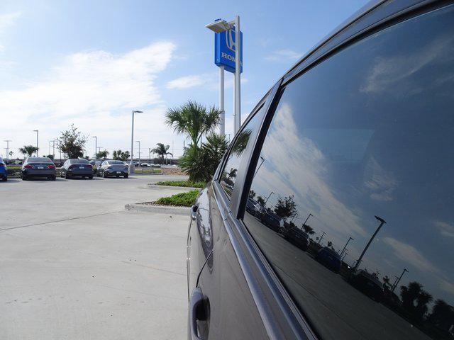 2013 honda civic hybrid base