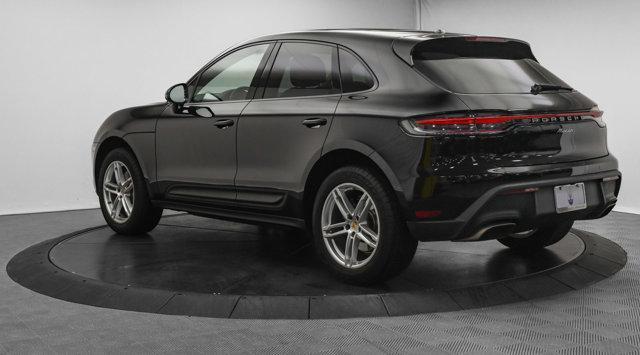 2022 porsche macan base