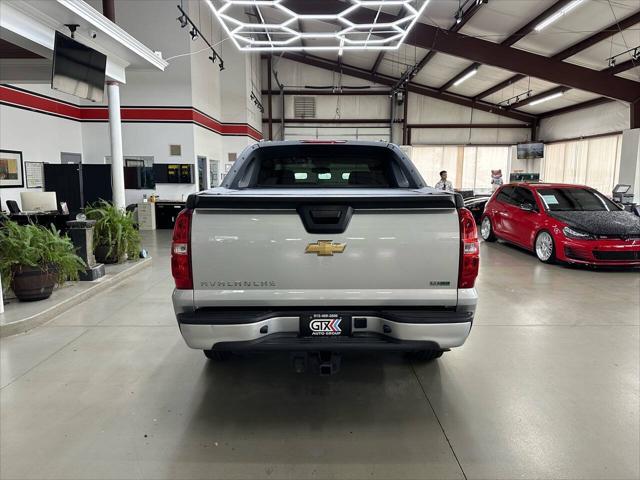 2011 chevrolet avalanche 1500 ls