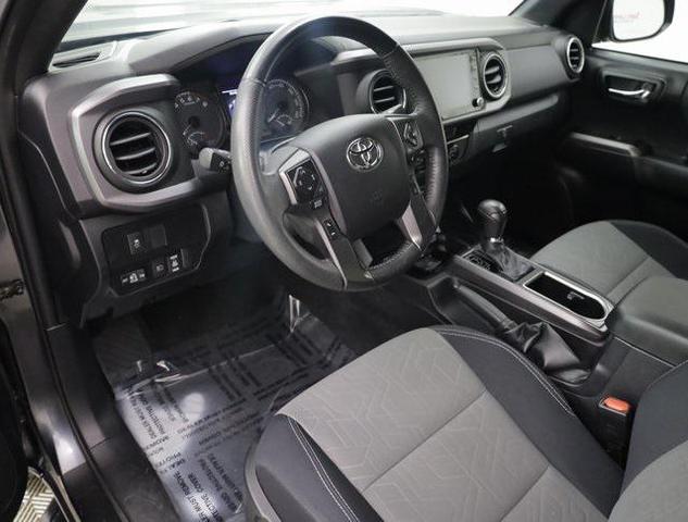2022 toyota tacoma trd sport