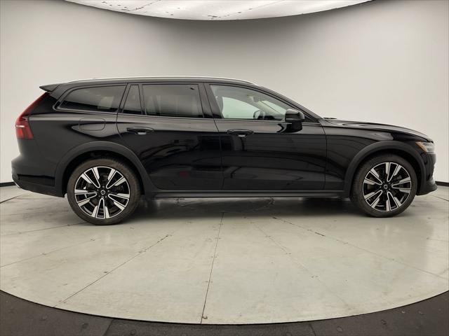2021 volvo v60 cross country t5