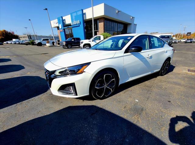 2023 nissan altima sr intelligent awd