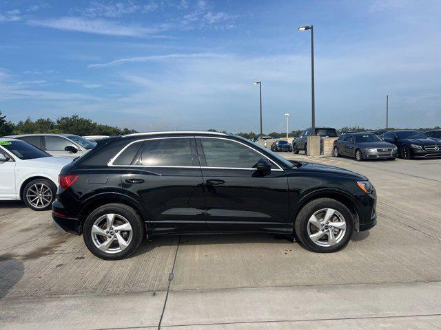 2022 audi q3 40 premium
