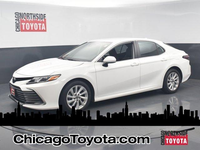 2022 toyota camry le