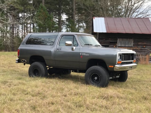 1990 dodge ramcharger 4x4 with 12.v cummins swap