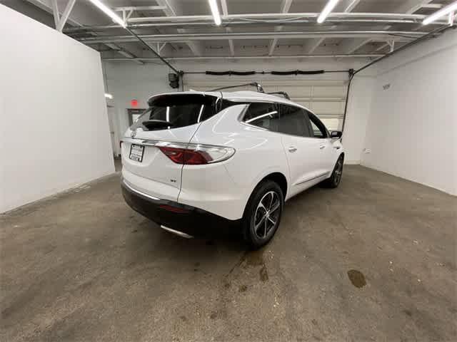 2022 buick enclave awd essence