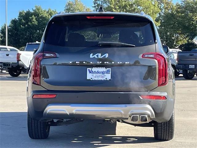 2022 kia telluride s