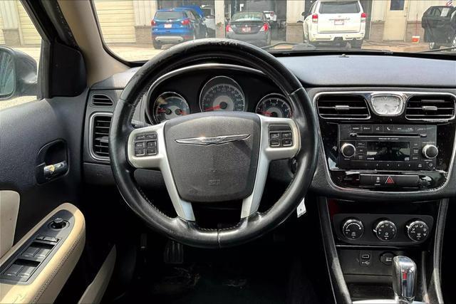 2012 chrysler 200 touring