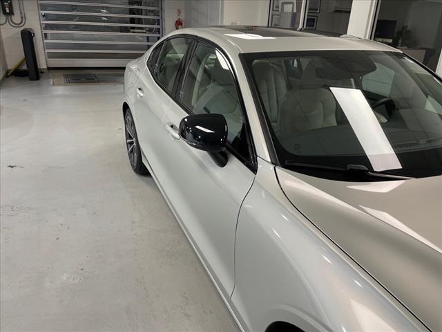 2022 volvo s60 t5 momentum