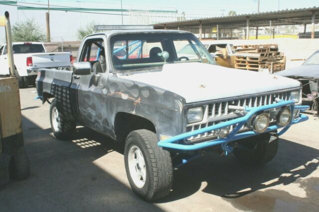 1981 chevy c-10 short bed, pre runner 426 small block