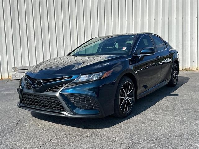 2021 toyota camry se